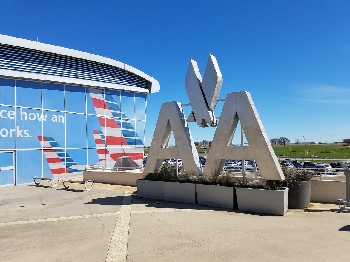 American Airlines Passenger Accuses Carrier for Discrimination on Use of First-class Restroom