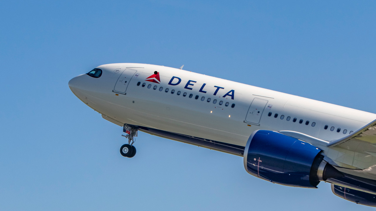 Passenger Dies Midair on Delta Air Lines’ Atlanta-Lagos Flight, Plane Diverted to Togo