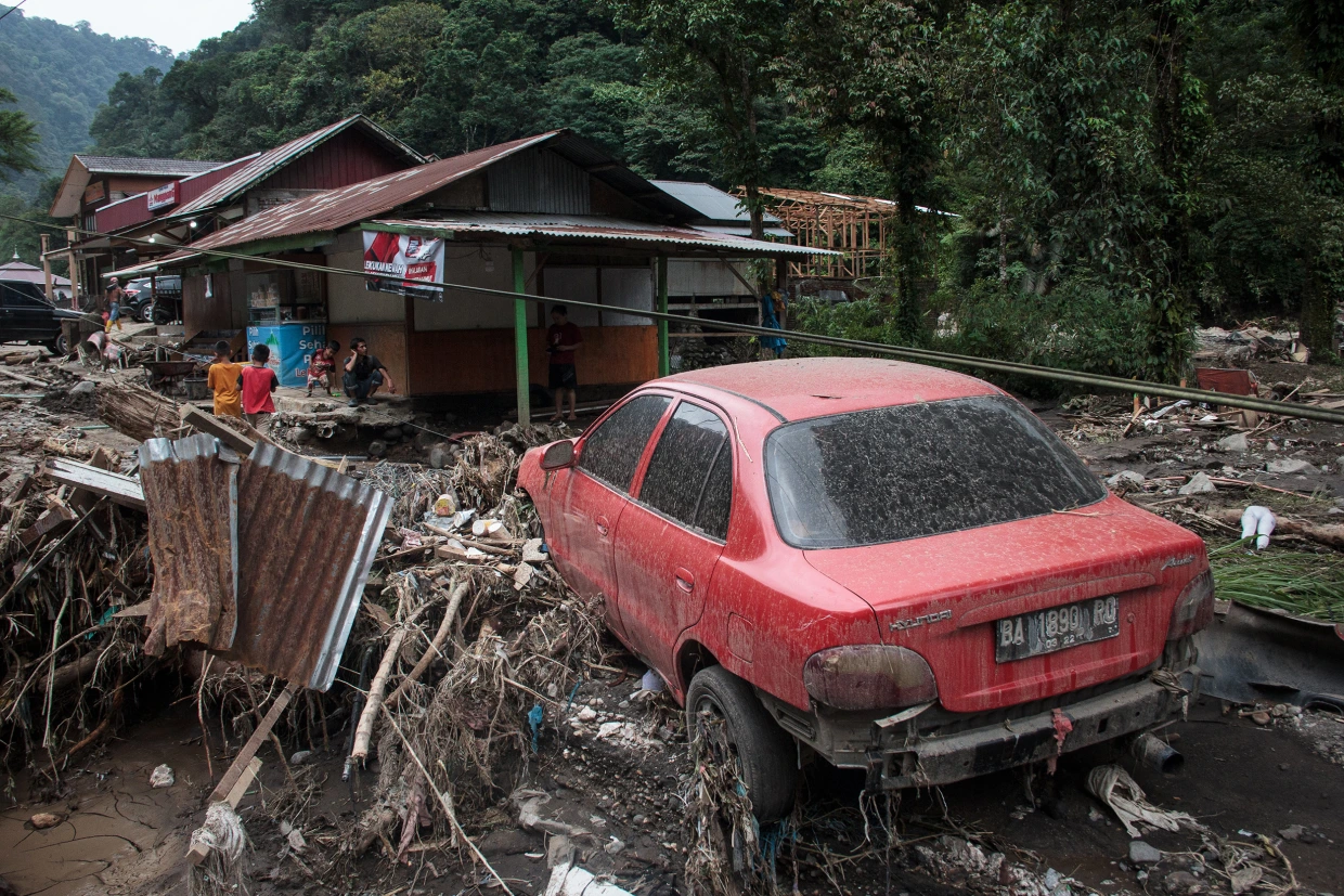 Deadly Flash Floods and Landslides Claim 43 Lives in Indonesia’s West Sumatra Province