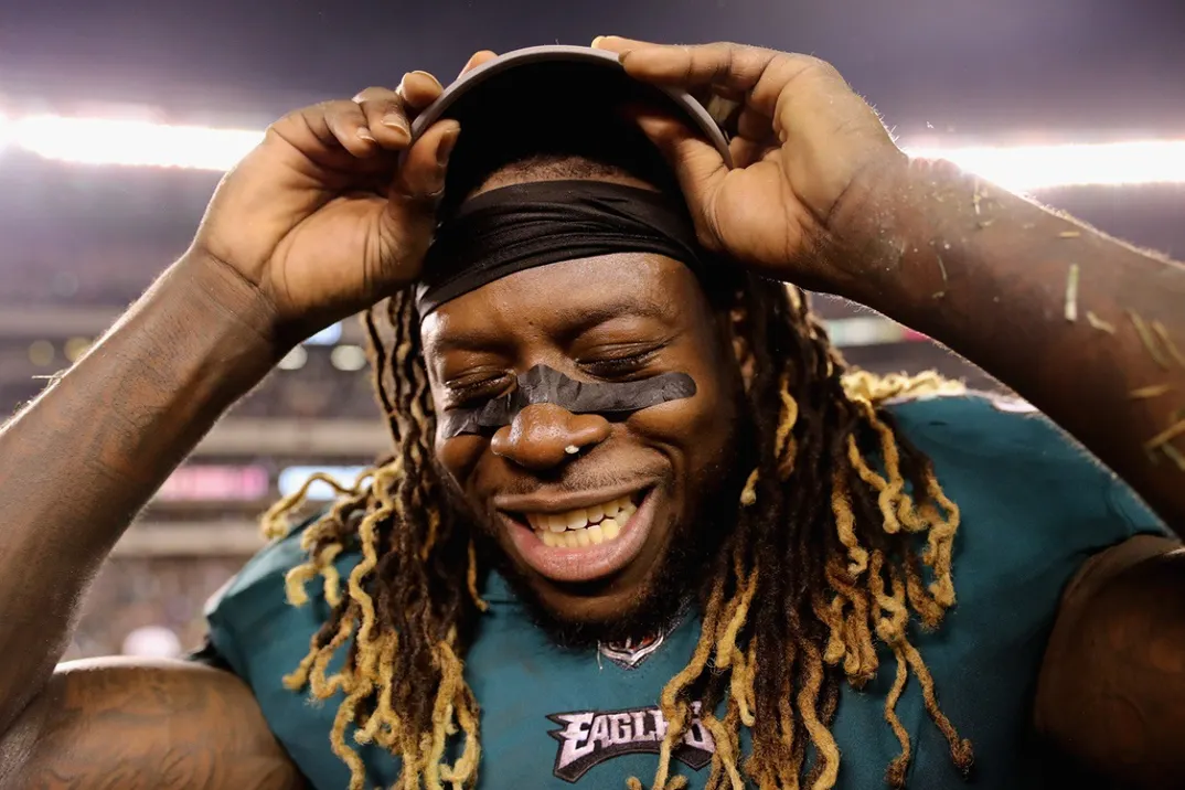 Former NFL Star Jay Ajayi Kicks Off Rap Career with Debut Single “PEAK”