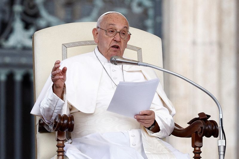 Pope Francis Allegedly Uses Homophobic Slur During Closed-Door Meeting