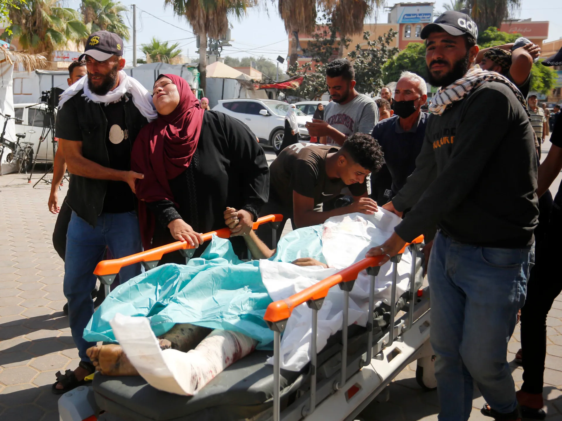 Israeli Strikes on Gaza Tent Camps Kill 25, Wound 50 Near Rafah