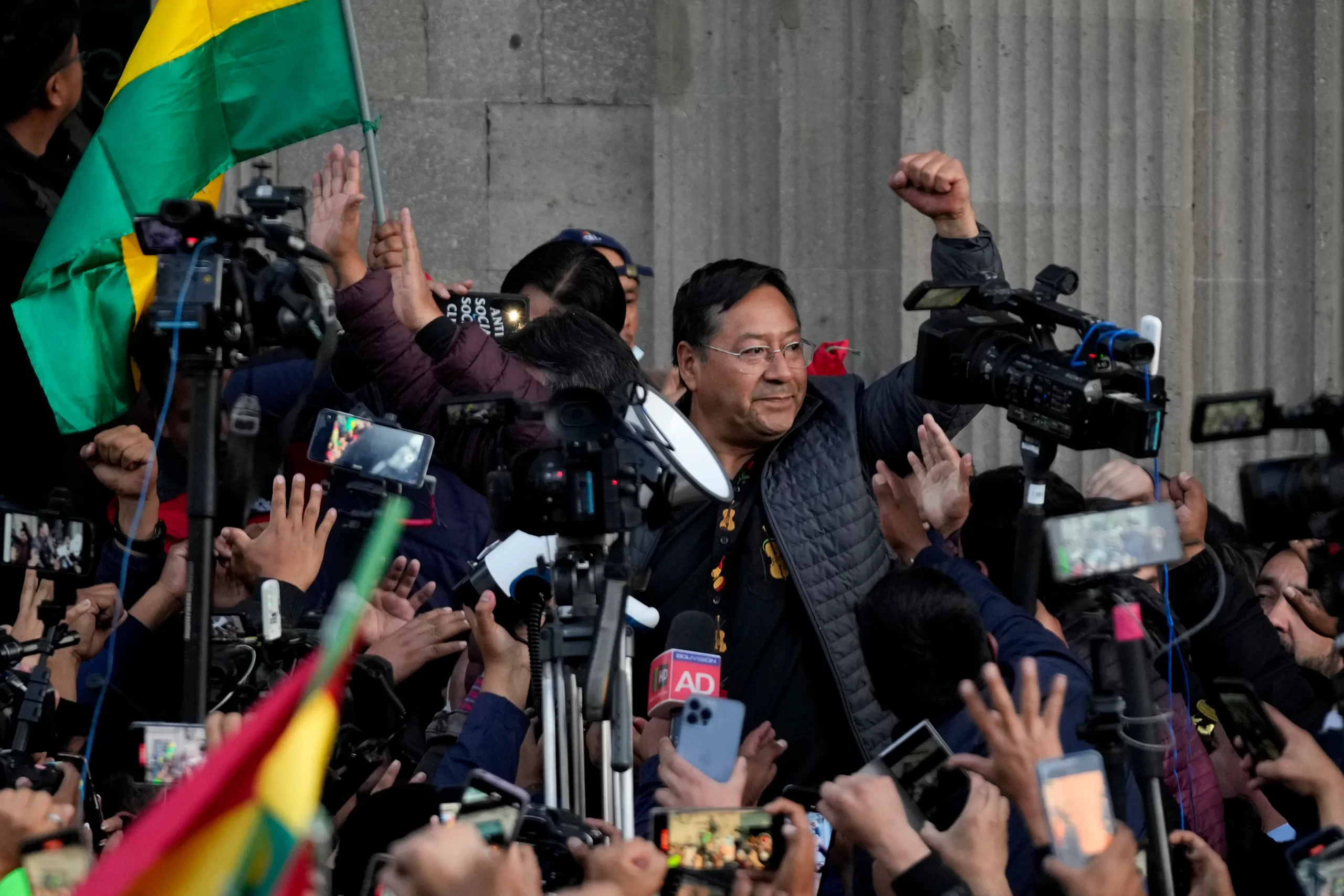 Bolivia’s Dramatic Turn: Calm Restored After Short-Lived Coup Attempt Rocks La Paz