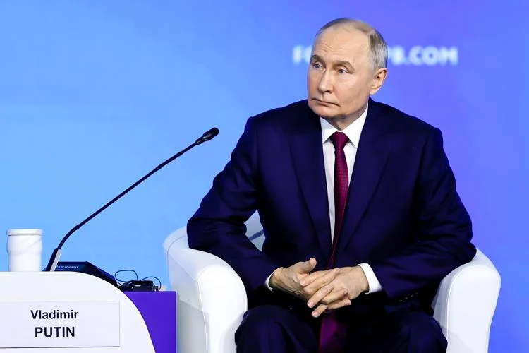 Putin Touts Russian Economic Growth and Expanded Ties Amid Heavy Sanctions