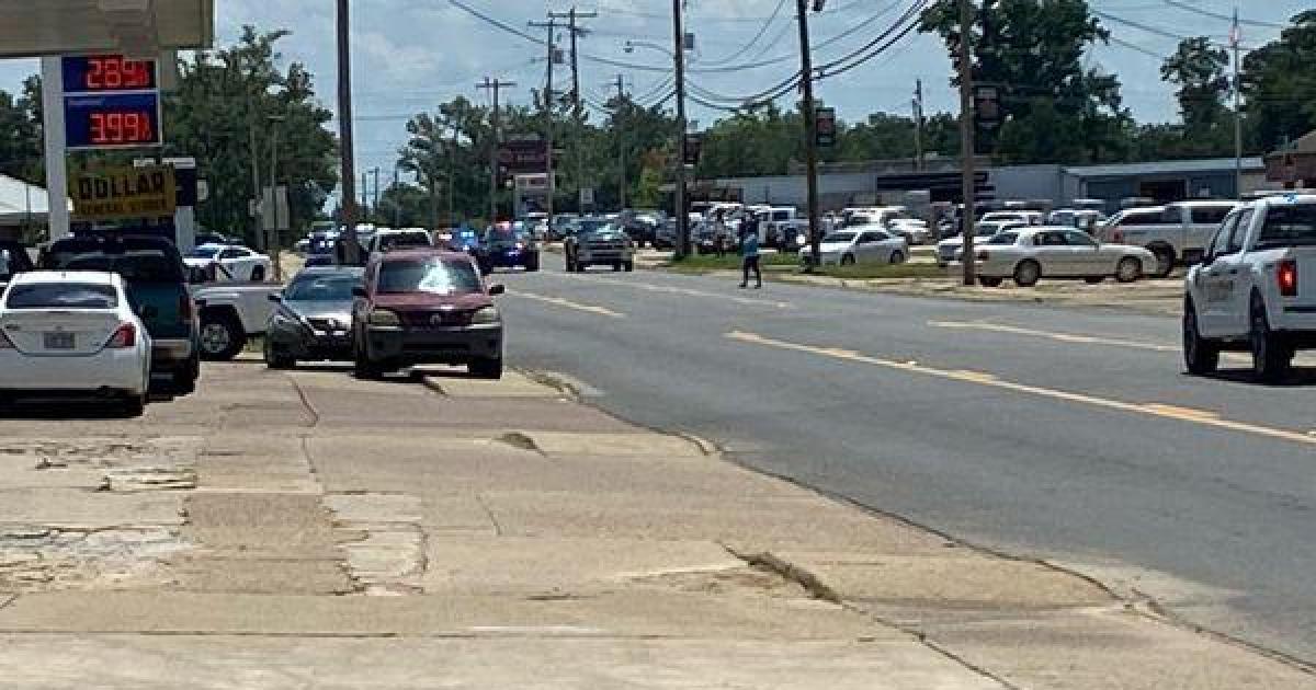 Mass Shooting Leaves 2 Dead, 8 Injured Outside Arkansas Grocery Store