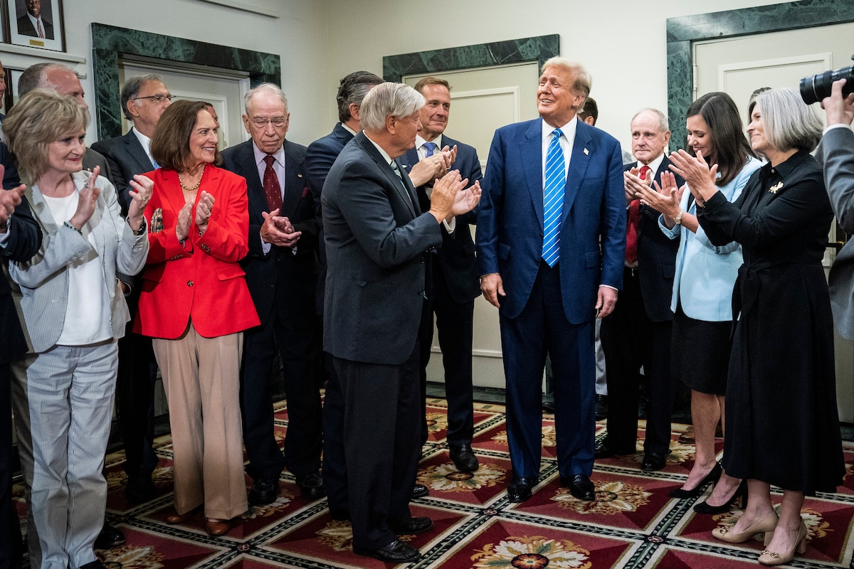 Trump Marked His 78th birthday with Supporters in Florida