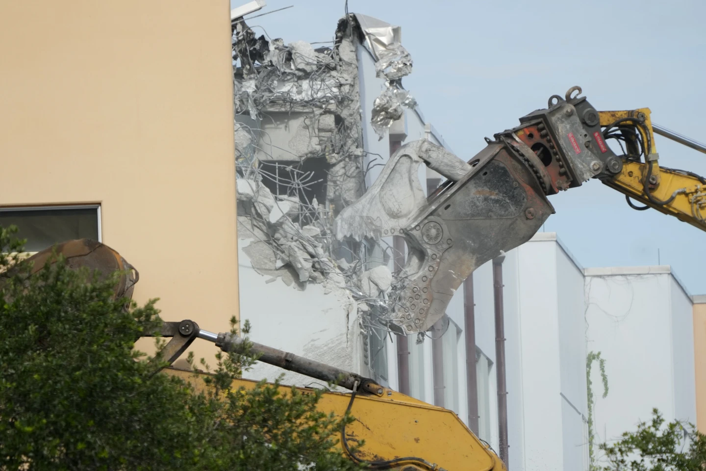 Demolition Begins on Parkland Classroom Building Where 17 Died in 2018 Shooting