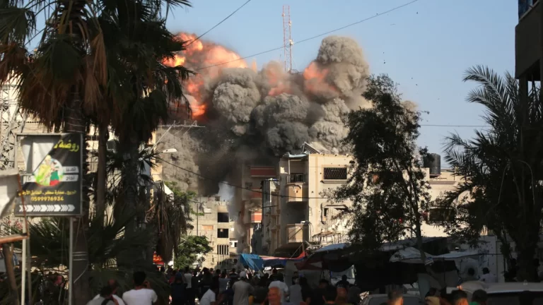 Israeli Forces Intensify Attacks in Central Gaza, Killing at Least 15 Palestinians
