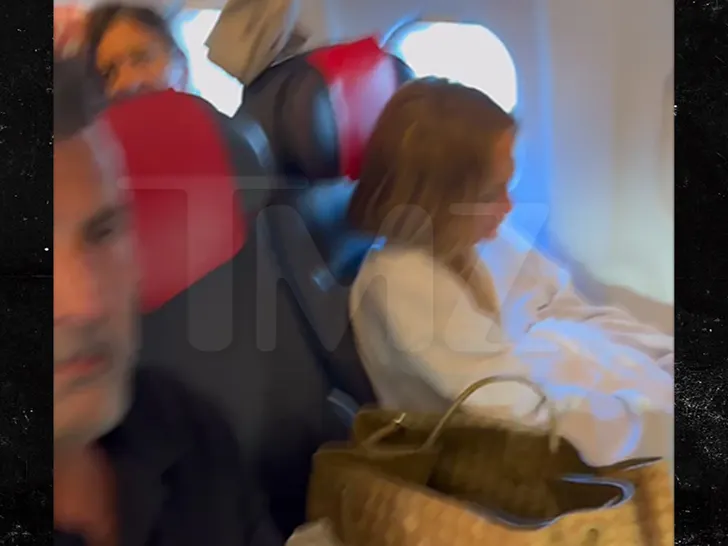 Jennifer Lopez Flies Commercial to Paris Amid Marital Struggles with Ben Affleck