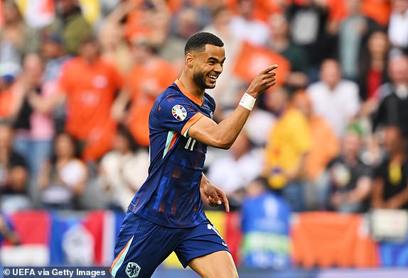 Netherlands Cruise Past Romania 3-0 to Advance in Euro 2024