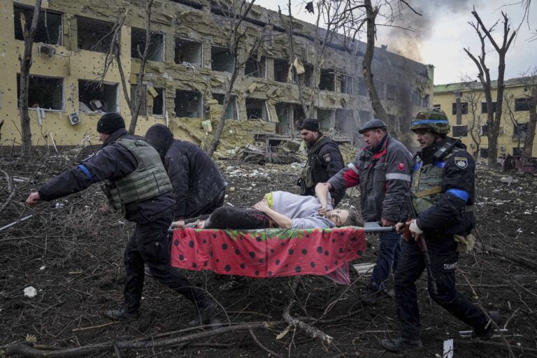 Donations Pour in for Children’s Hospital as Ukraine Mourns Victims of Russian Air Attack