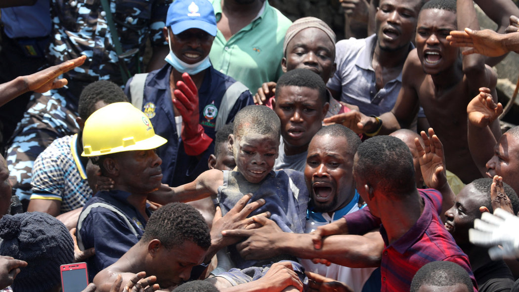 Rescuers Race to Find Survivors of Nigeria School Collapse