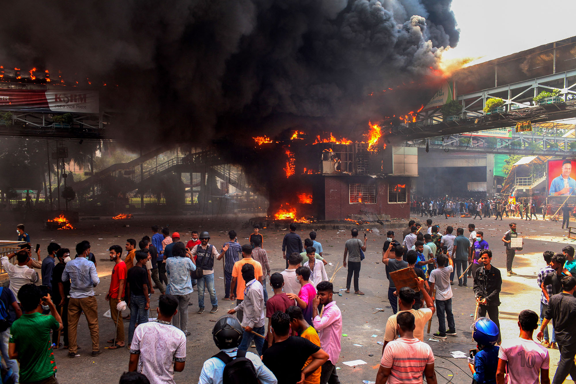 UAE Sentences 57 Bangladeshis to Long Prison Terms for Protests Against Government