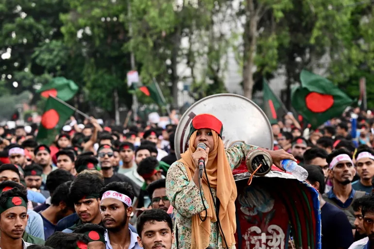 Violent Students Clash Erupt in Bangladesh Over Government Job Quota Protests