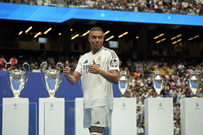 Kylian Mbappé Officially Unveiled as Real Madrid Player at Santiago Bernabéu