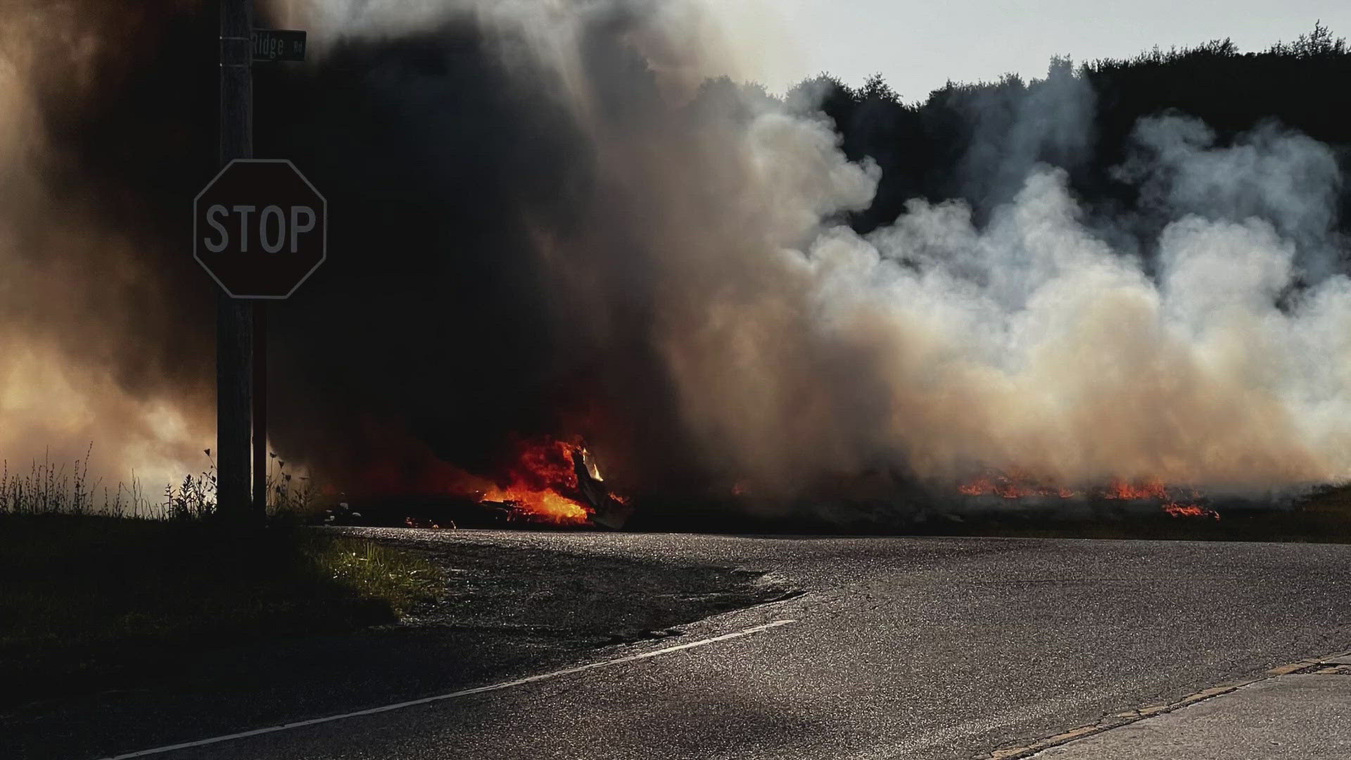 Plane Crashes Near Ohio Airport, Killing 3