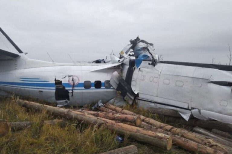 Russian Sukhoi Superjet 100 Crashes Near Moscow, Killing Crew of Three
