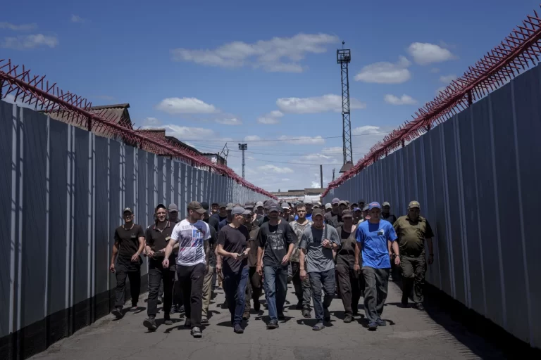 Ukraine Enlists Prisoners in Fight Against Russia Amid Escalating Conflict