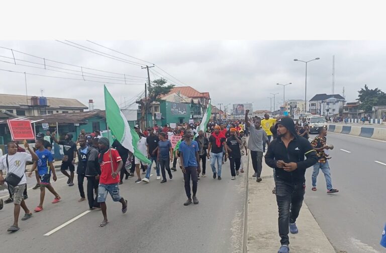 #EndBadGovernanceInNigeria Protests Spread Across Nigeria as Citizens Demand Change