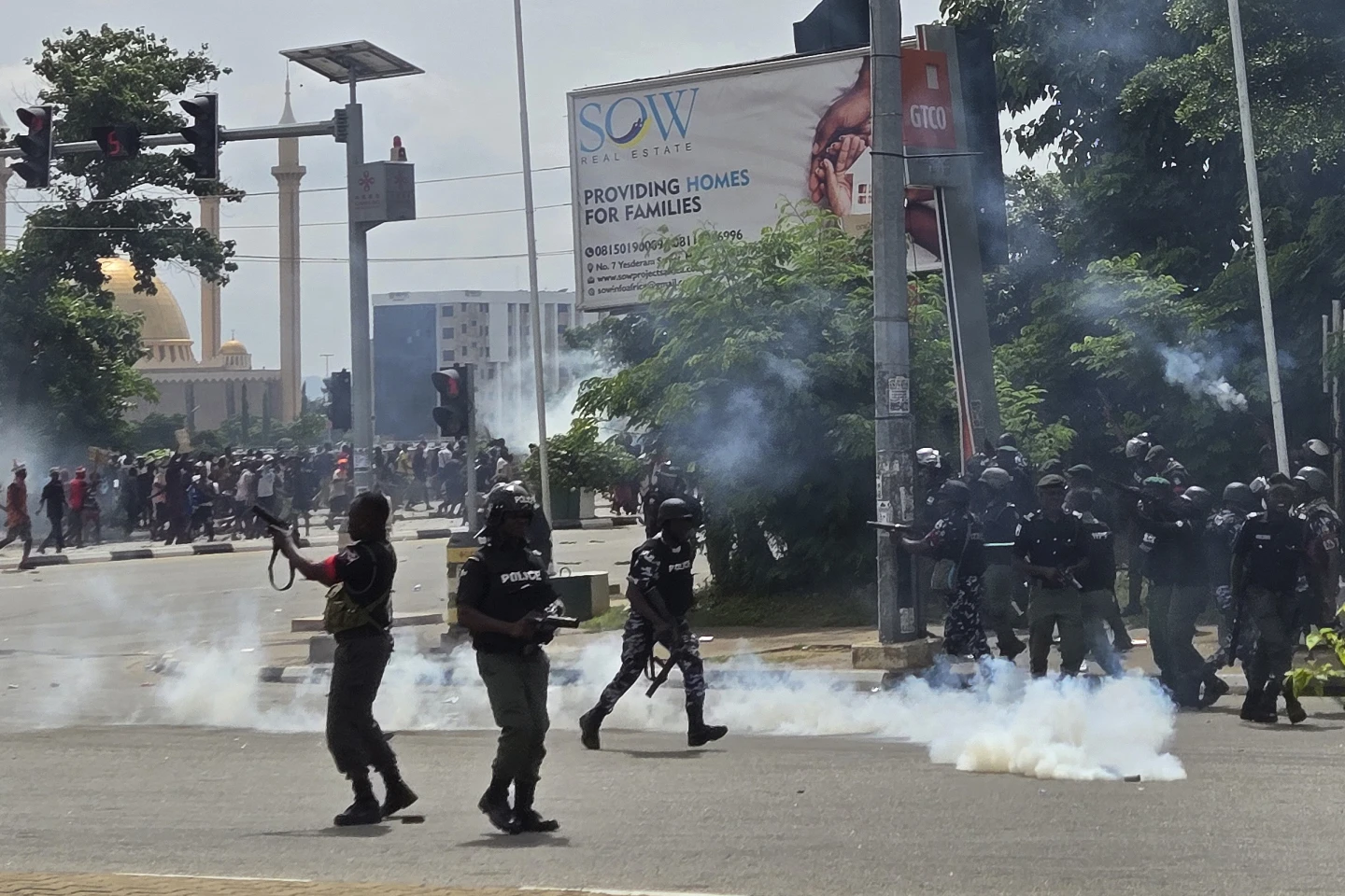 9 Killed in Nigeria’s Economic Protests, Says Rights Group