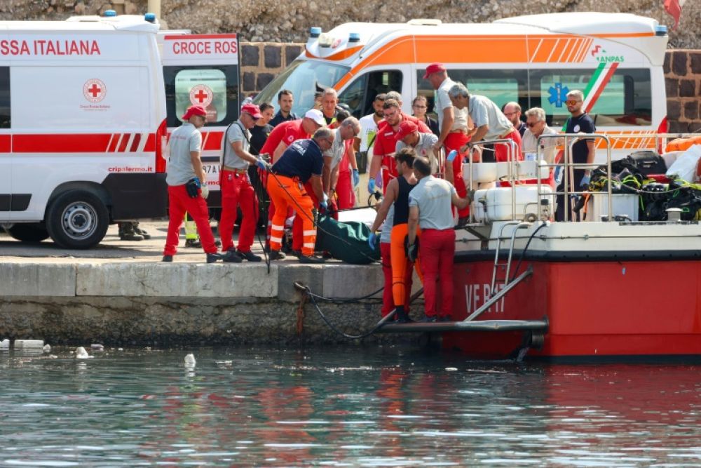 Divers Struggle to Access Sunken Yacht Off Sicily Coast as Search for Missing Continues