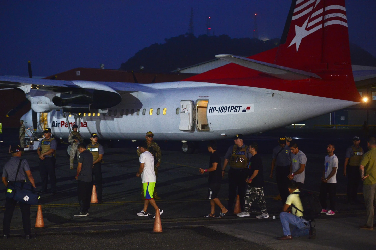 Panama Deports 29 Colombians on First US-Funded Flight, Signaling New Migration Strategy