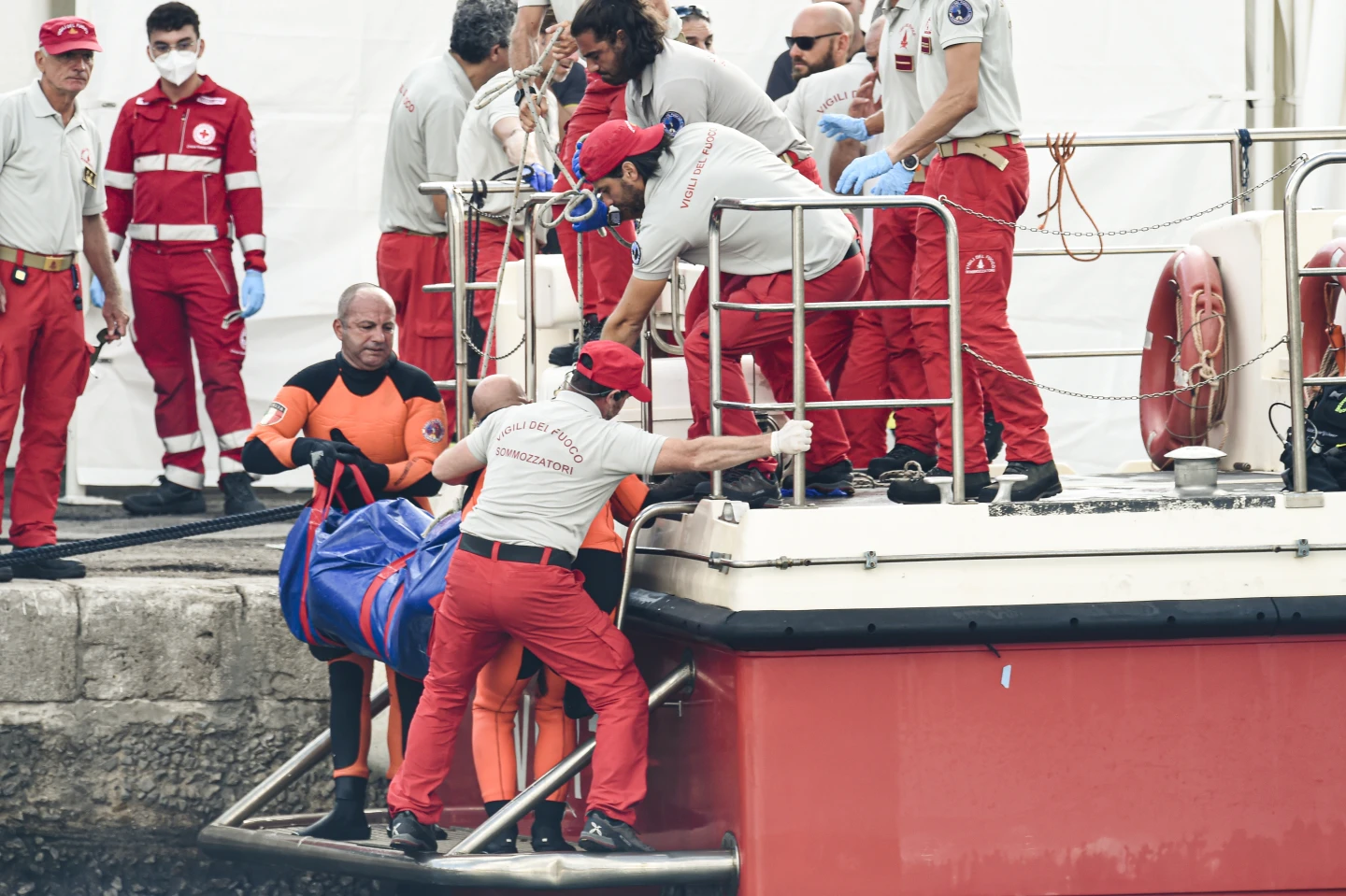 Final Body Recovered from Sunken Superyacht Off Sicilian Coast