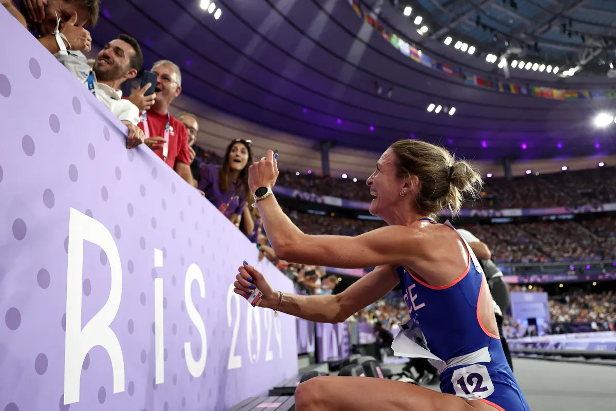 French Athlete Sets European Record and Proposes at 2024 Paris Olympics