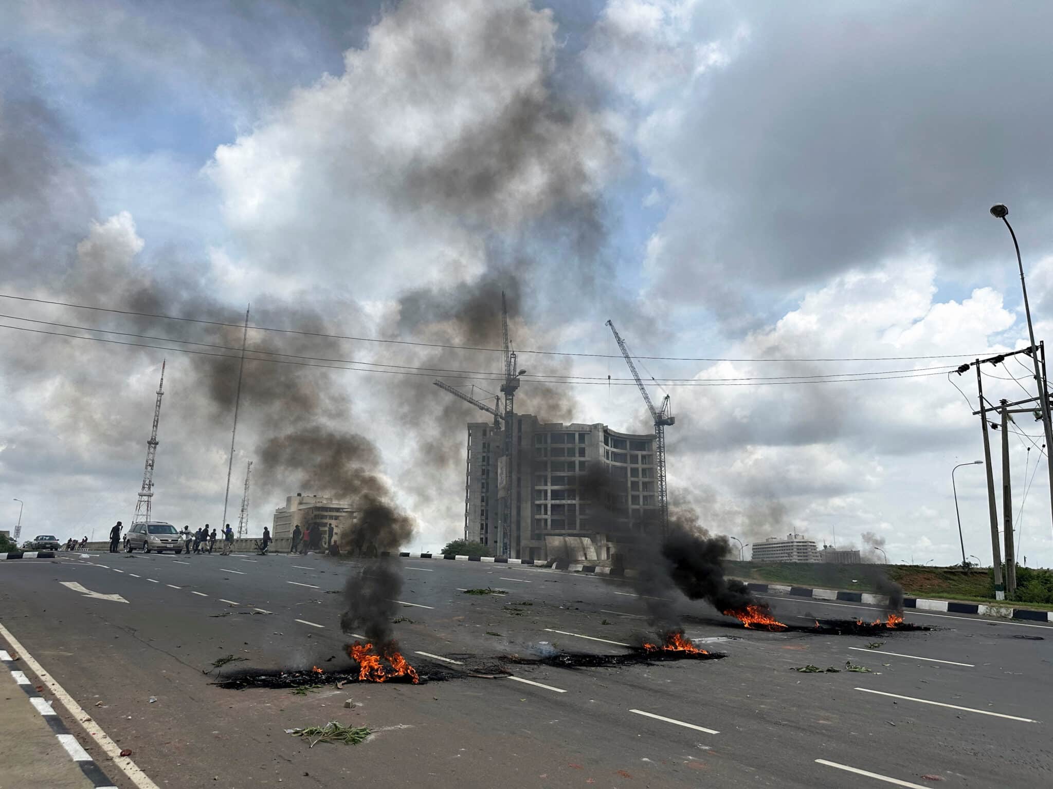 Hunger Protests Turn Violent in Northern Nigeria, Prompting Curfew in Kaduna