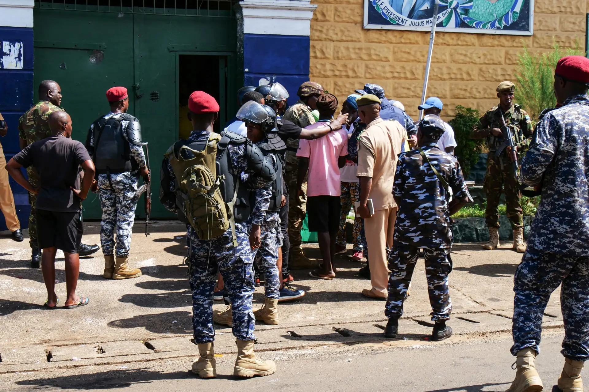 Sierra Leone Court Sentences Soldiers to Long Jail Terms for Failed Coup Attempt