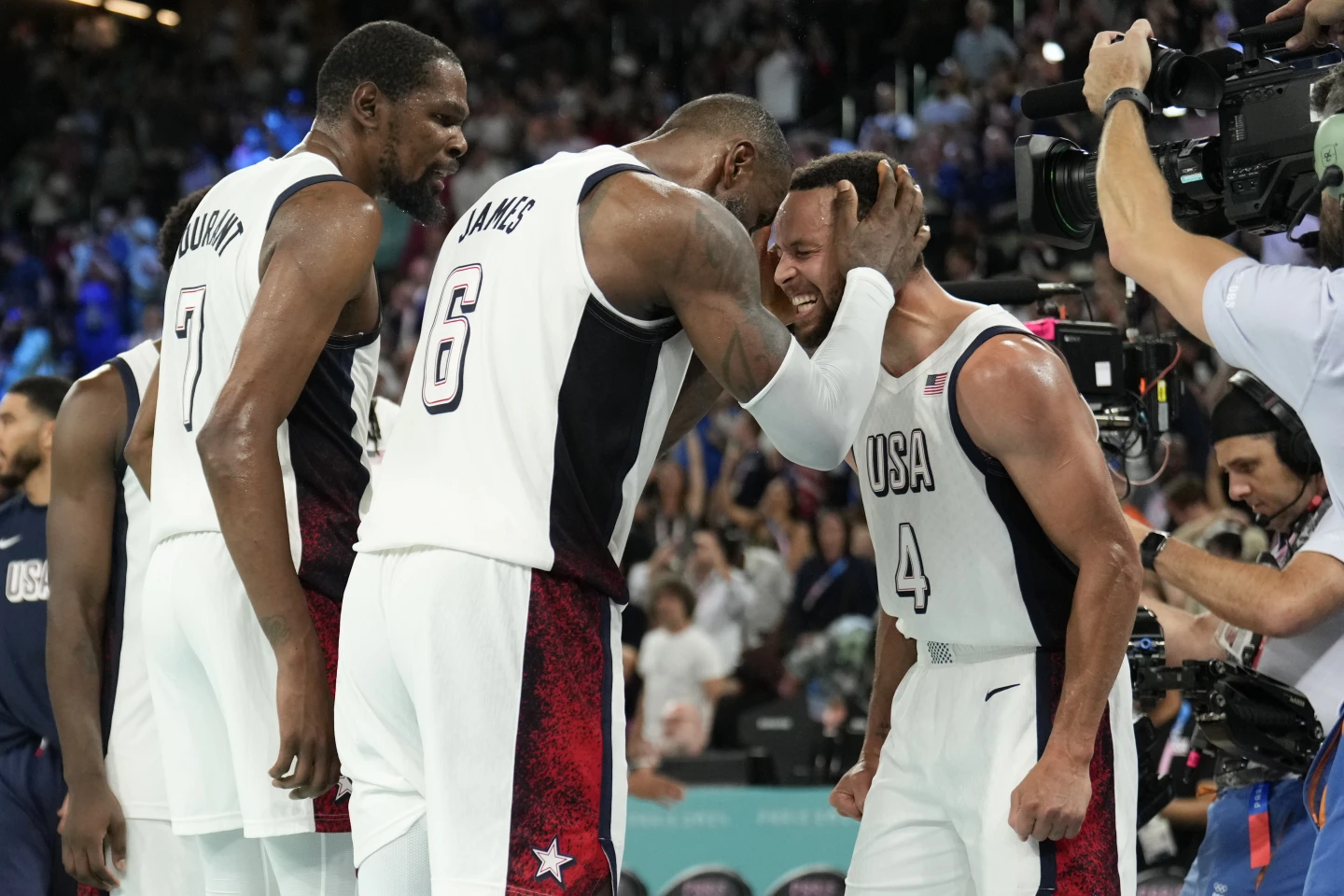 US Men’s Basketball Team Stages Dramatic Comeback to Beat Serbia, Advances to Olympic Gold Medal Game