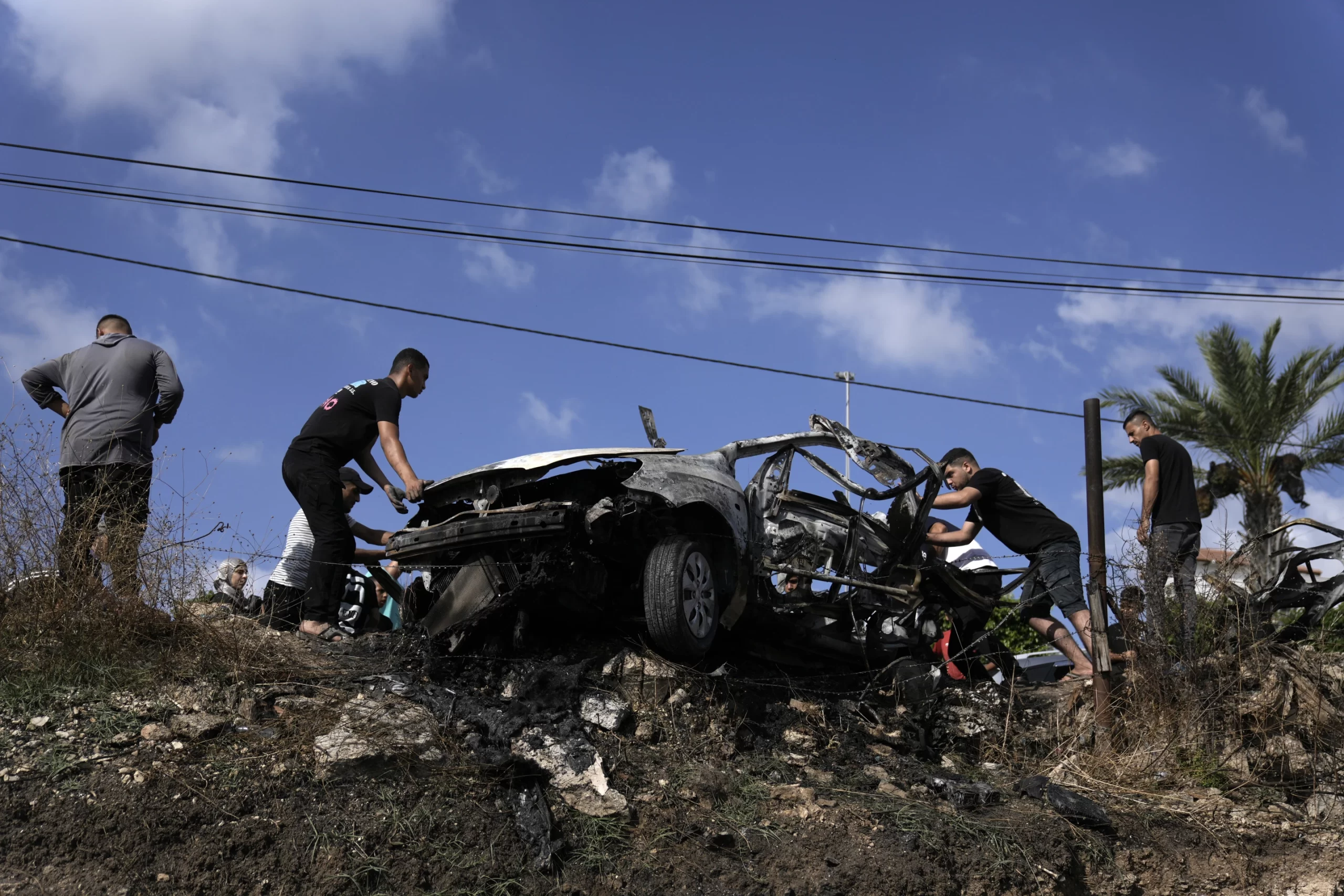 Israeli Airstrikes Kill 9 Palestinian Militants in West Bank as Tensions Rise.