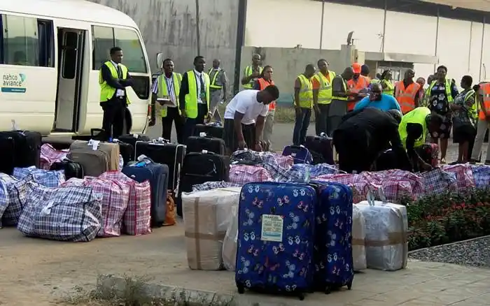 400 Deported Nigerians Arrive in Abuja from UAE Amid Diplomatic Tensions