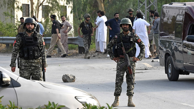 Militants Kill 6 Personnel in Northwest Pakistan Security Post