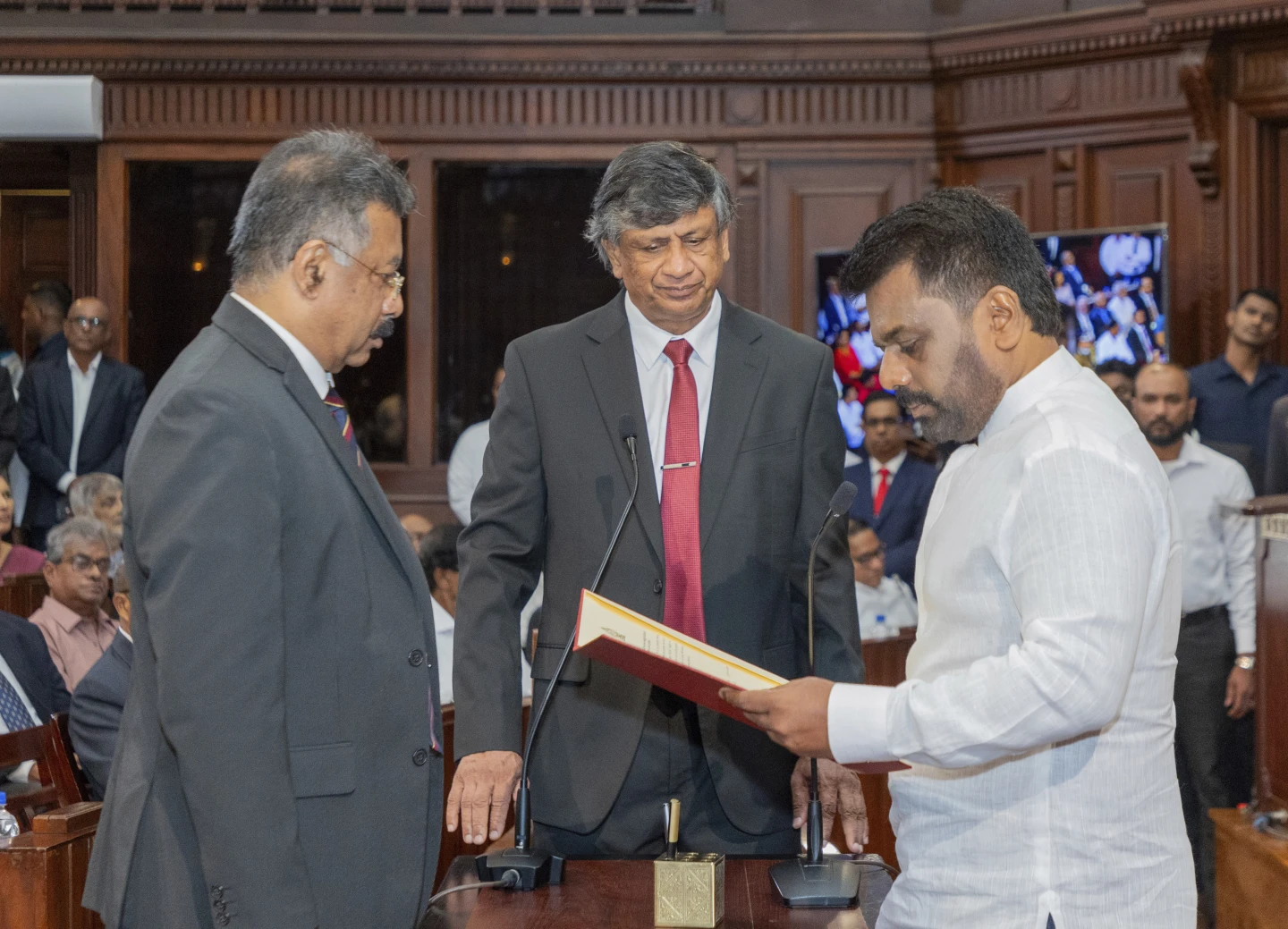 Marxist Leader Anura Kumara Dissanayake Sworn in as Sri Lanka’s President