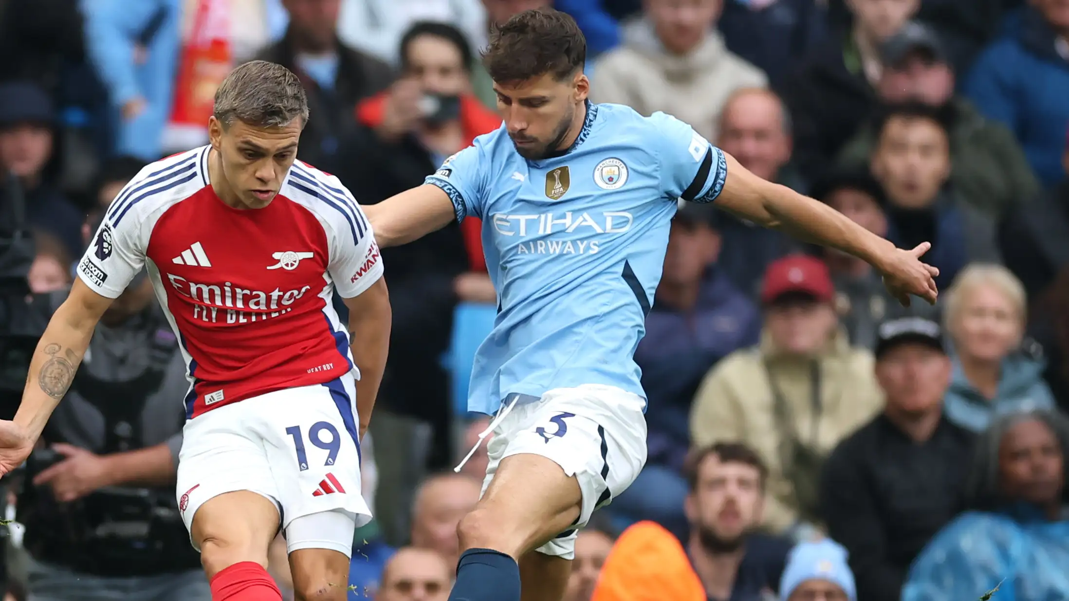 Manchester City Salvages 2-2 Draw Against 10-Man Arsenal with Late Equalizer