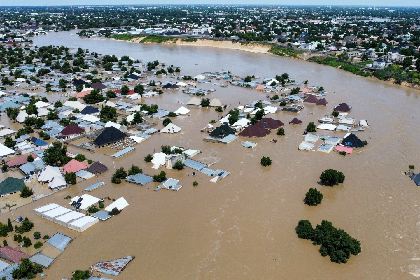 Nigeria Warns of Potential Flooding as Cameroon Releases Dam Water-AP