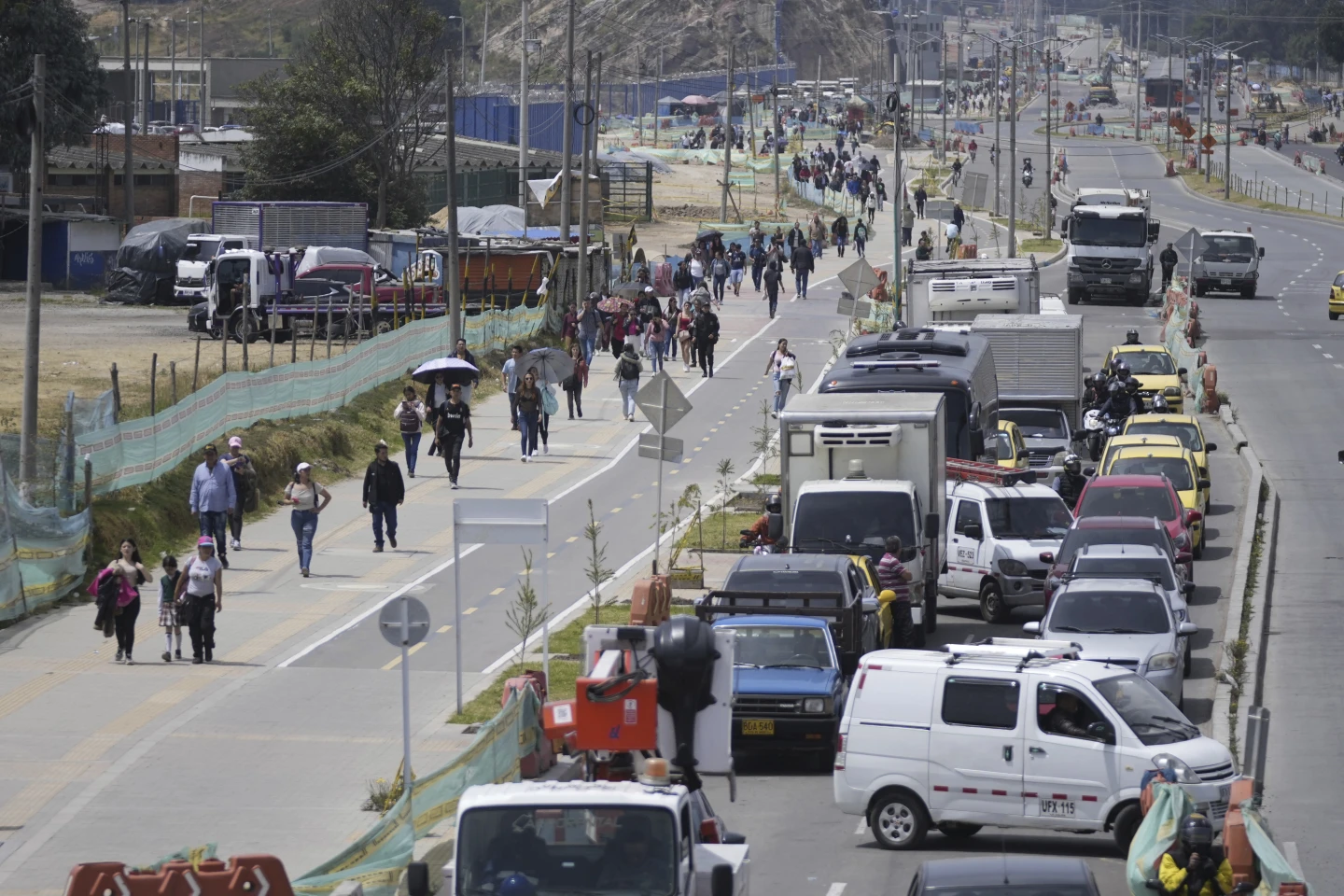 Colombian Truckers Block Major Highways Protesting Diesel Price Hikes