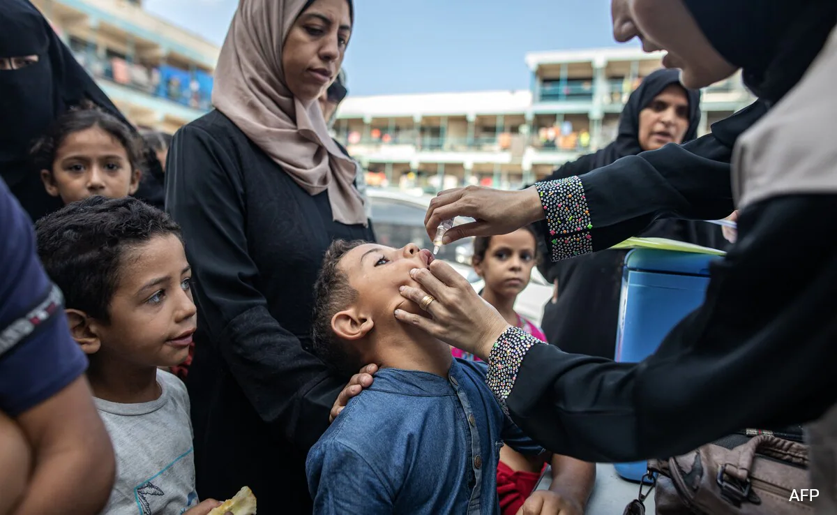 Israeli Strikes Kill 27 Palestinians in Gaza as Polio Vaccination Campaign Continues