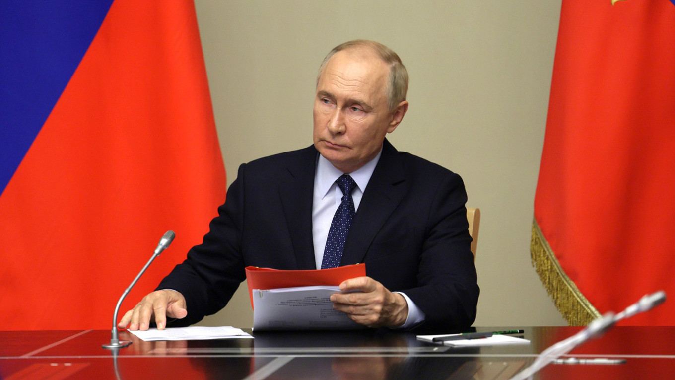 Putin to Address Security Council on Nuclear Deterrence Amid Rising Ukraine Tensions