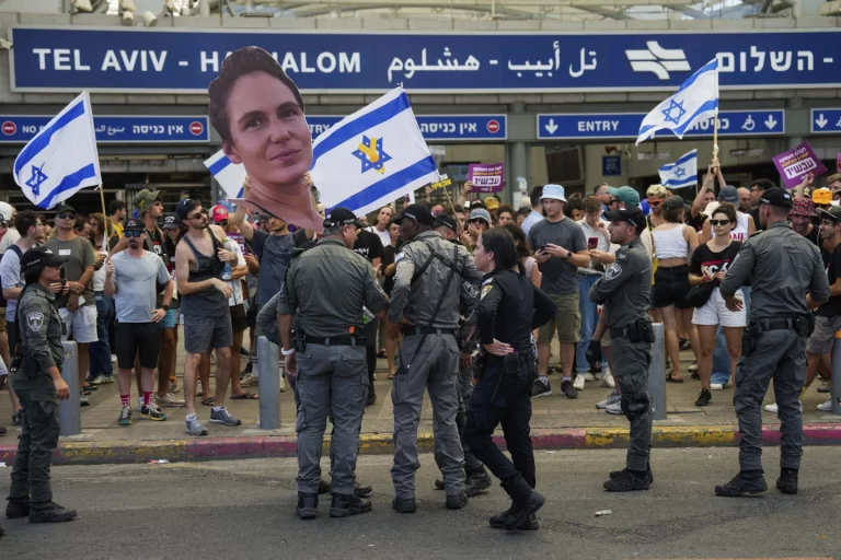 General Strike in Israel Reflects Political Divisions Over Hostage Crisis