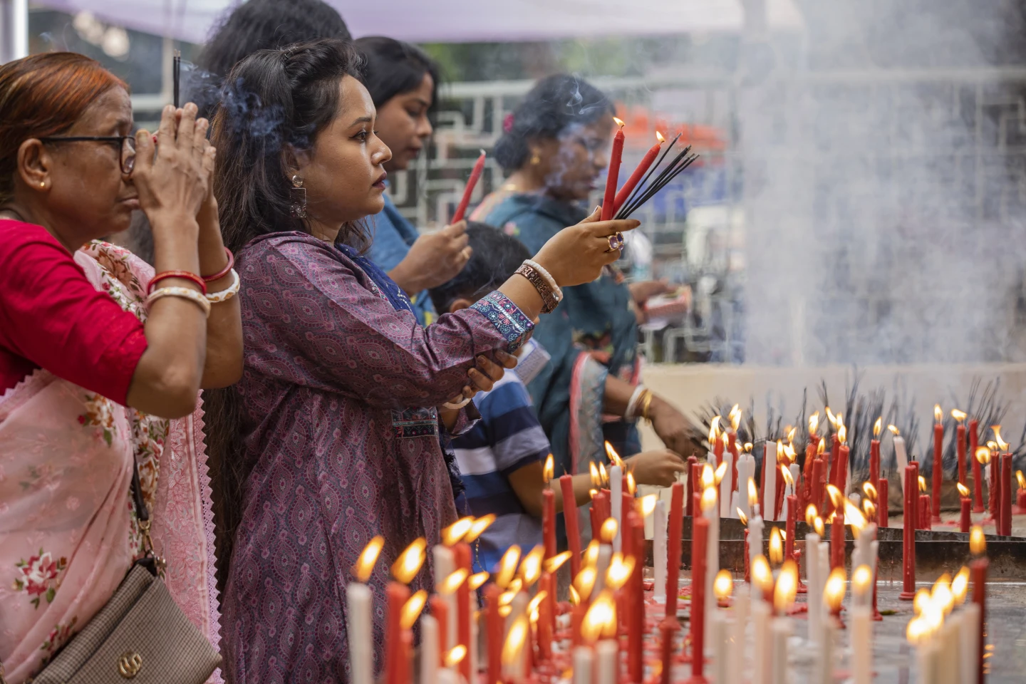 Bangladesh’s Hindus Celebrate Durga Puja Under Tight Security Amid Tensions