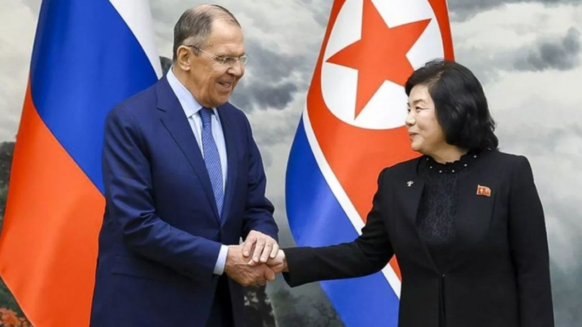 North Korean Foreign Minister Visits Russia Amid Reports of Troop Deployment to Ukraine