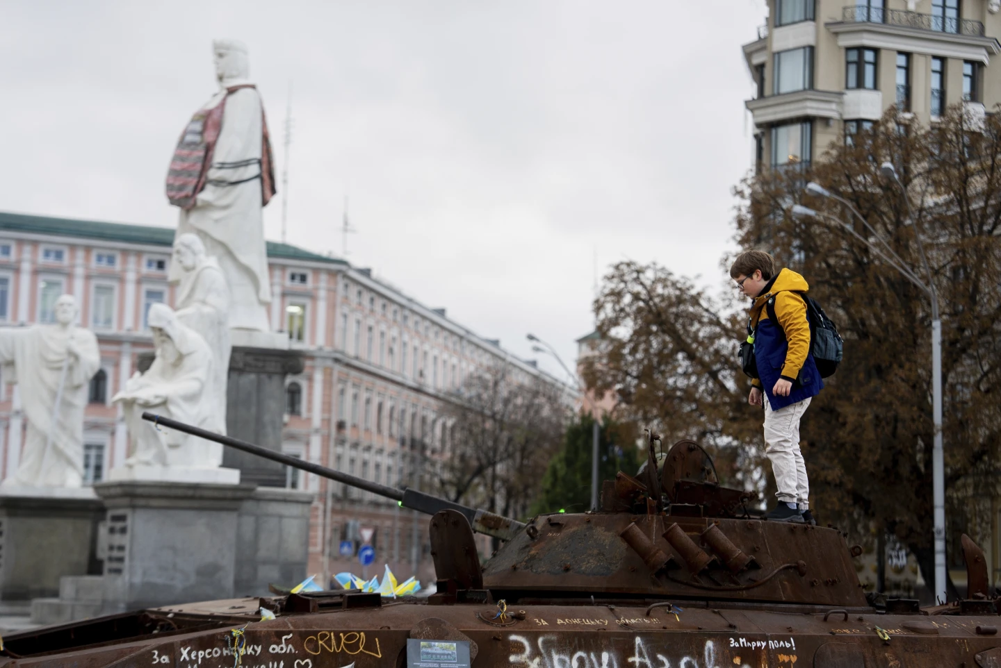 Russia Claims Capture of Southern Ukrainian Village as Winter Approaches