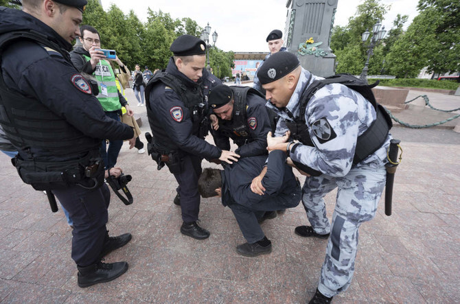 Manhunt Underway in Russia After Six Inmates Escape Prison Through Secret Tunnel