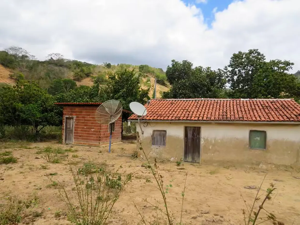 Brazilian Man Arrested for Alleged Two-Decade Captivity, Rape of Wife, Mother-in-Law, Daughters