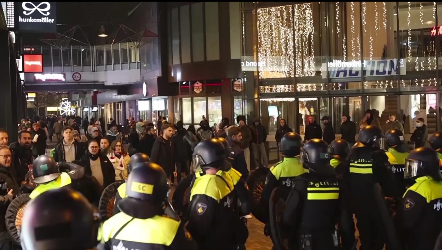 Violence Against Israeli Soccer Fans in Amsterdam Leaves Five Hospitalized, Dozens Arrested