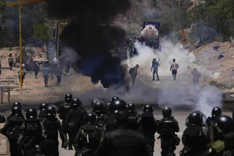 Bolivian President Accuses Morales Supporters of Seizing Military Barracks