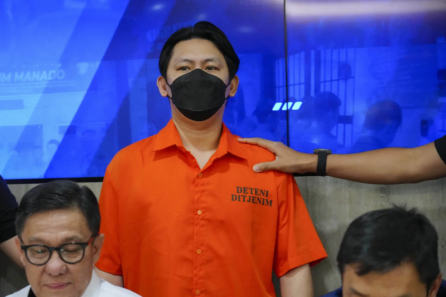 Filipino Fugitive in $67M Investment Scheme Caught in Bali