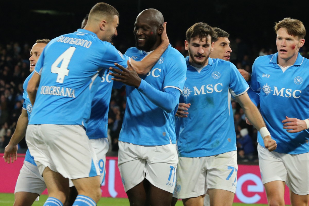 Lukaku Strike Keeps Napoli Atop Serie A in Narrow Victory Over Roma